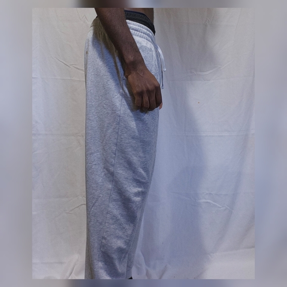 Sweatpants - Picture 3 of 5